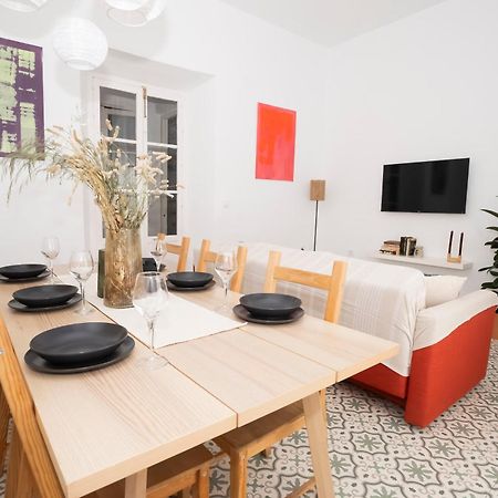 California Apartament Dos De Mayo Sevilla Bagian luar foto